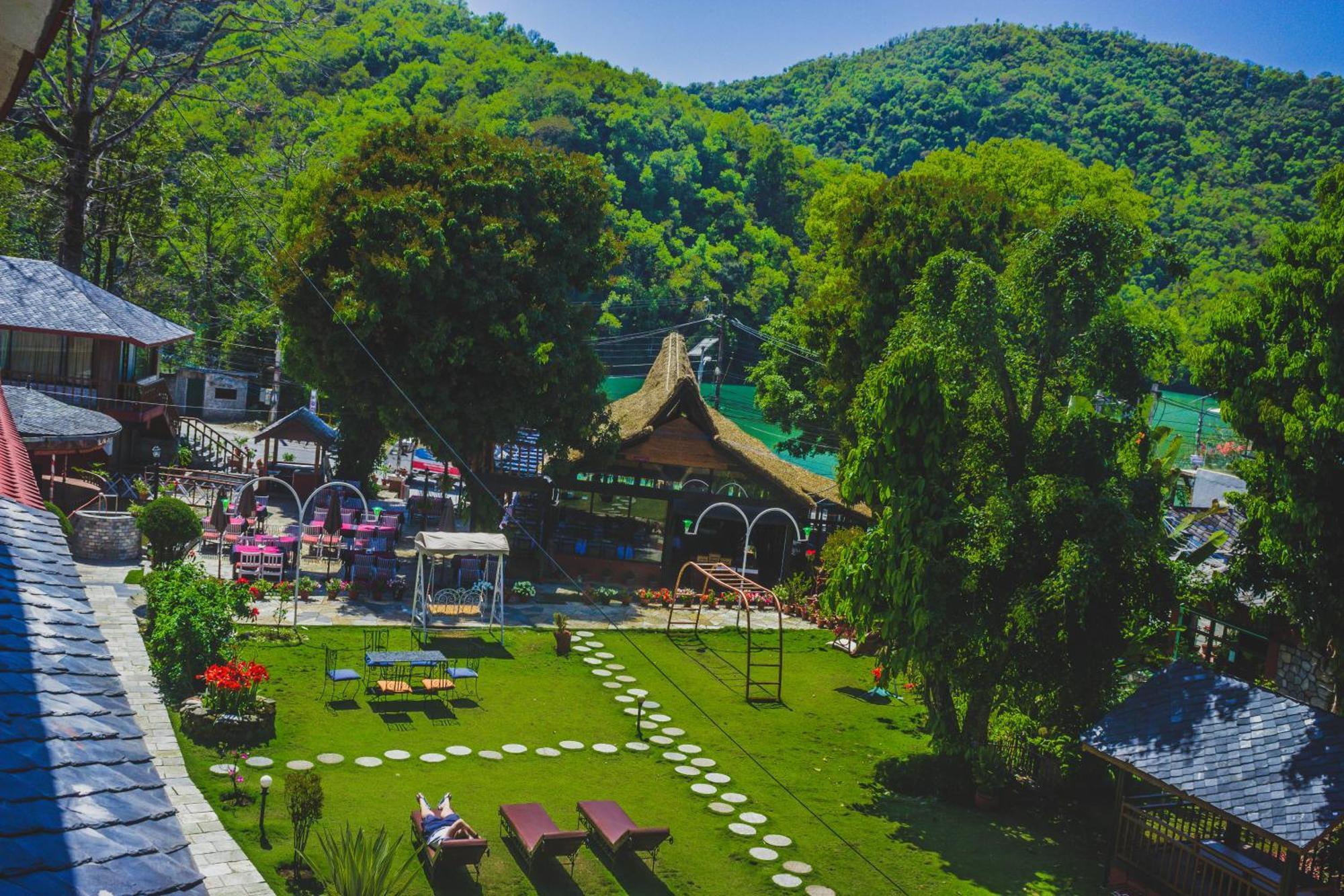 Lake View Resort Pokhara Luaran gambar