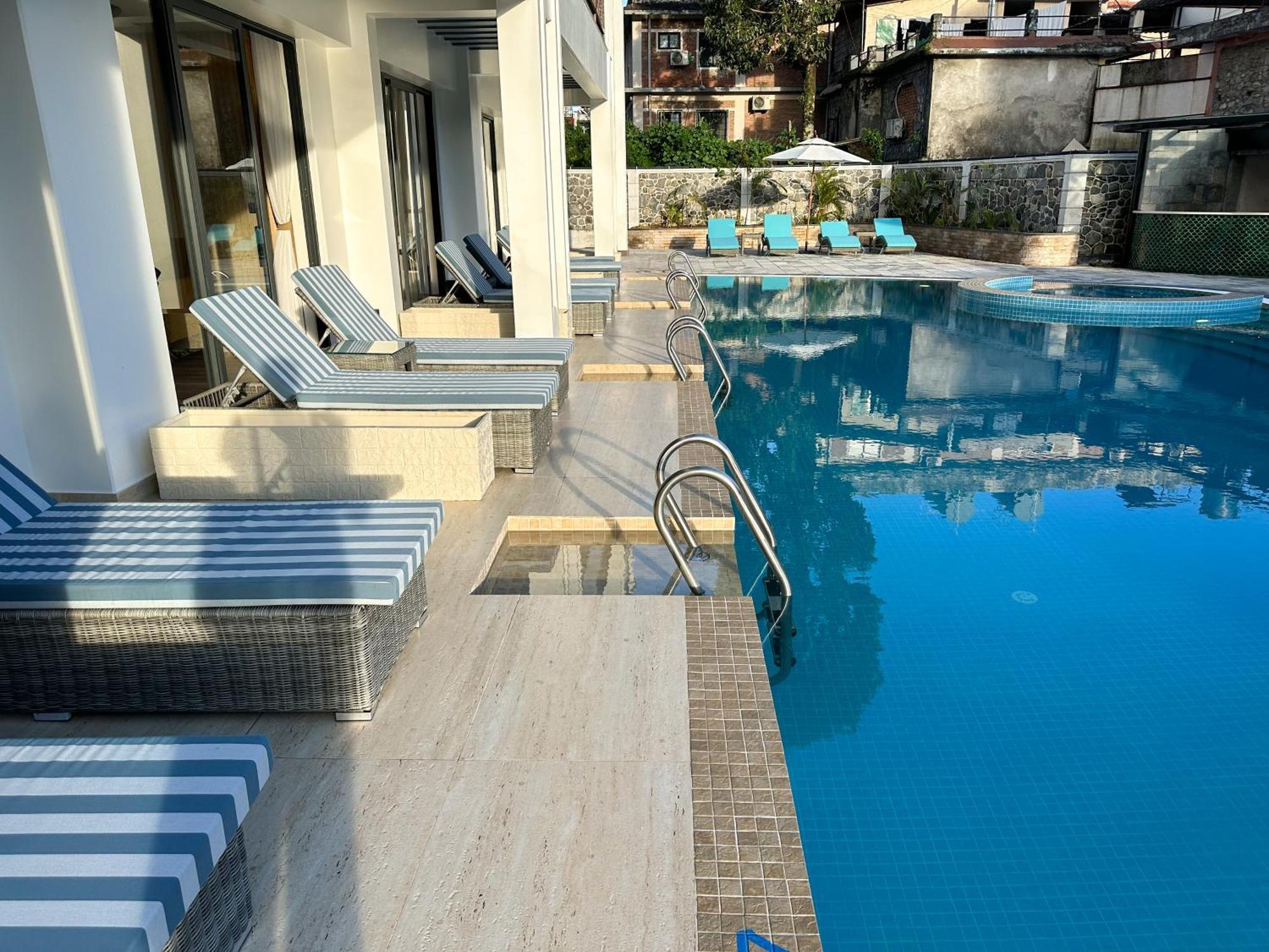 Lake View Resort Pokhara Luaran gambar