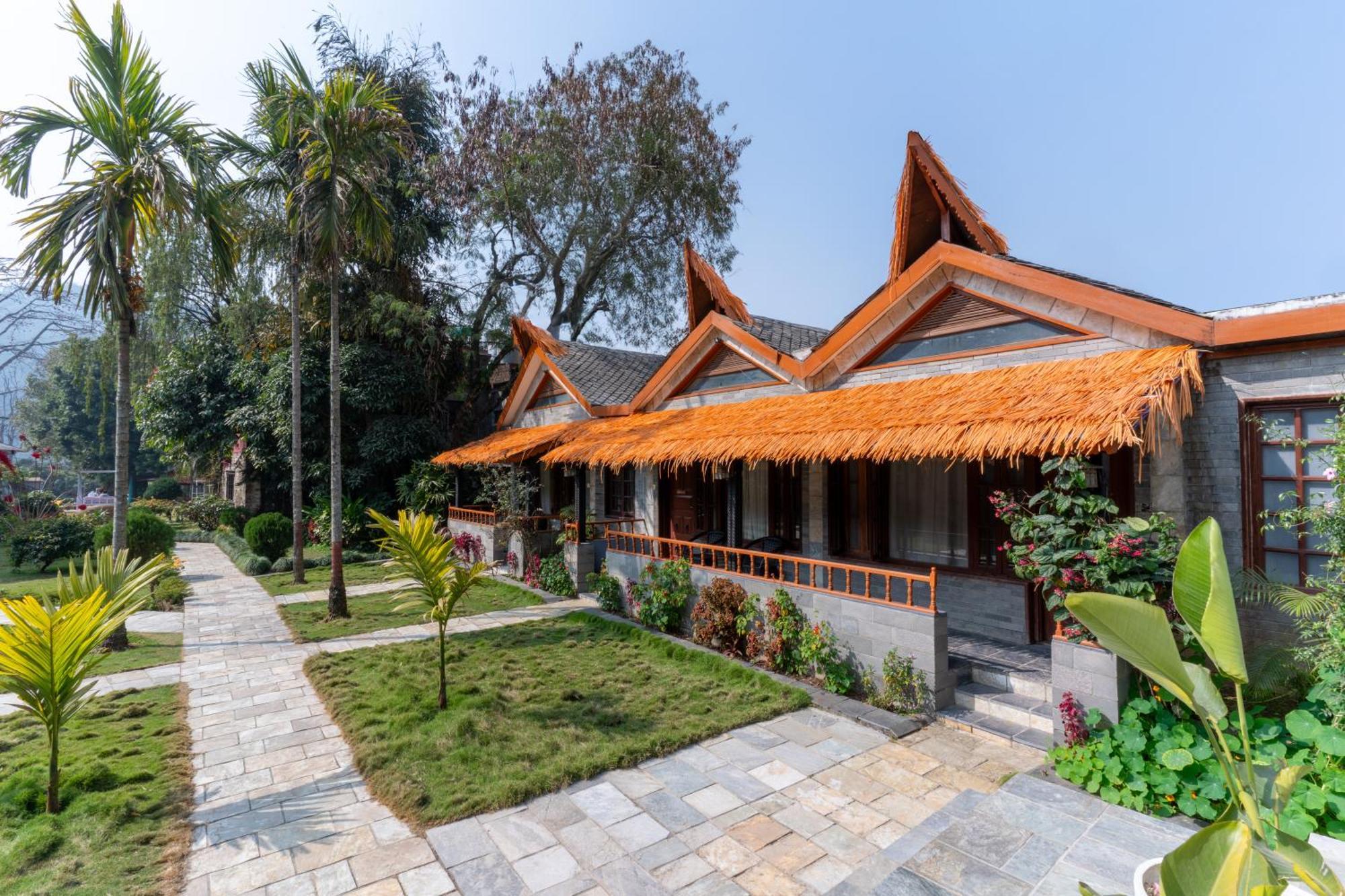 Lake View Resort Pokhara Luaran gambar