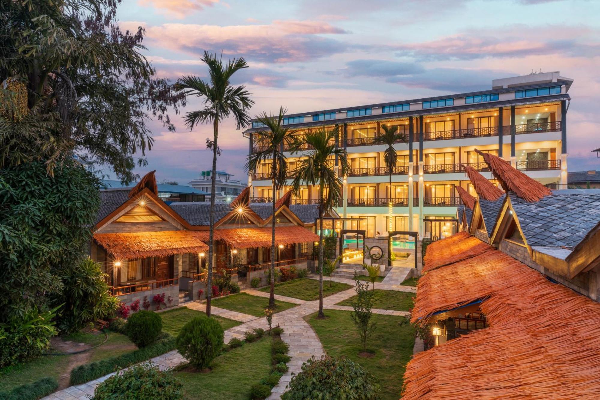 Lake View Resort Pokhara Luaran gambar