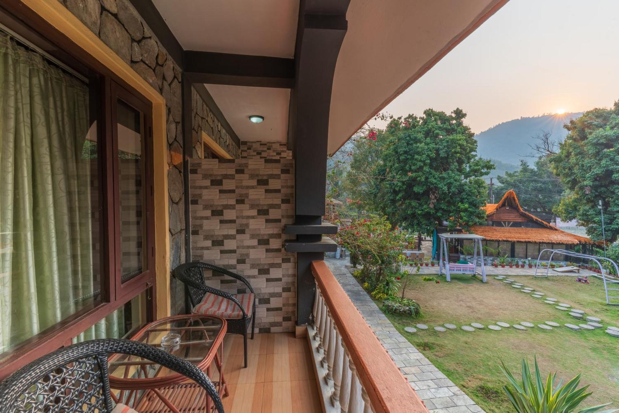 Lake View Resort Pokhara Luaran gambar